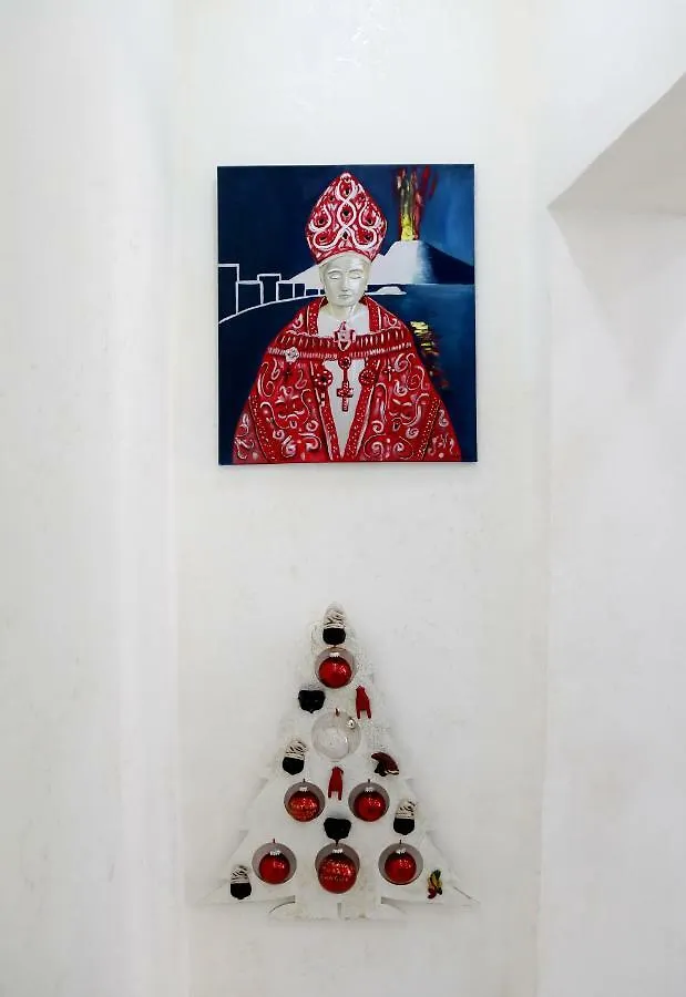 House Tribunali Naples 0*,